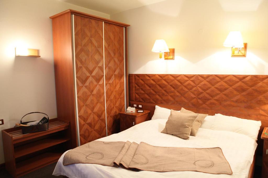 Plasma Hotel Tripoli Trípoli Quarto foto