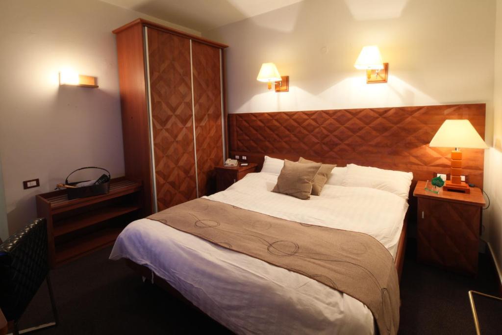 Plasma Hotel Tripoli Trípoli Quarto foto